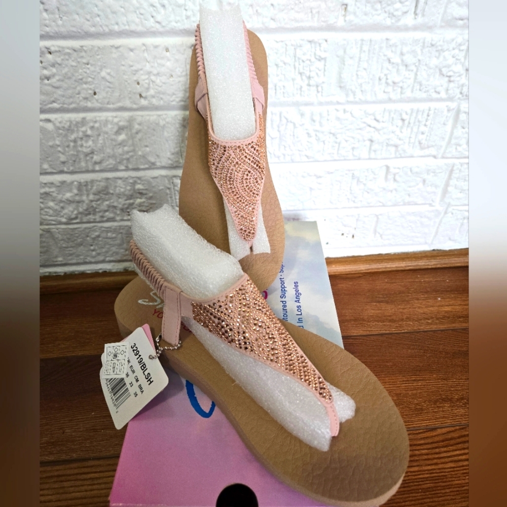 Skechers Yoga Foam Meditation New Moon Sandals Blush Tan Size 6 Like New
